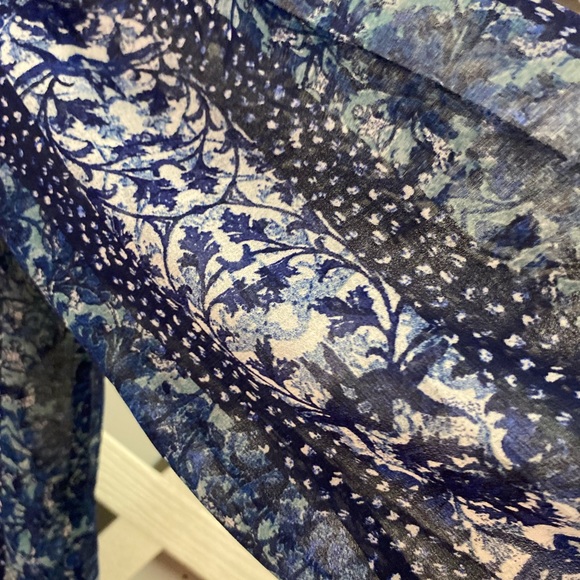 Susan Graver Chiffon Smocked Neck Fully Lined Top Navy 1X - Picture 4 of 5